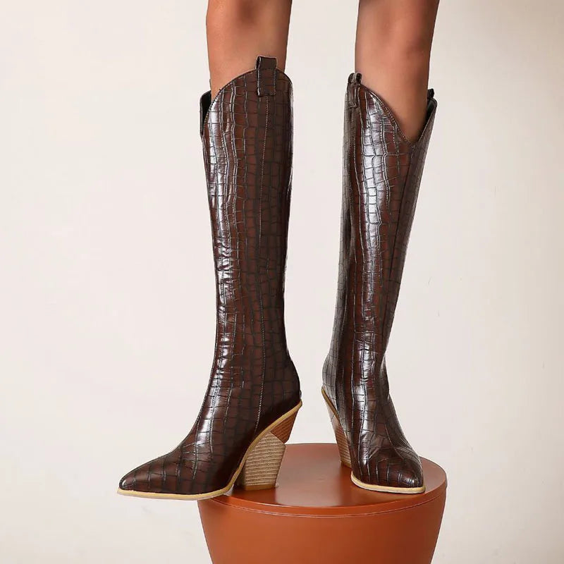 Santiag haute marron foncé Daim Synthétique Femme - Motif crocodile, talon incliné