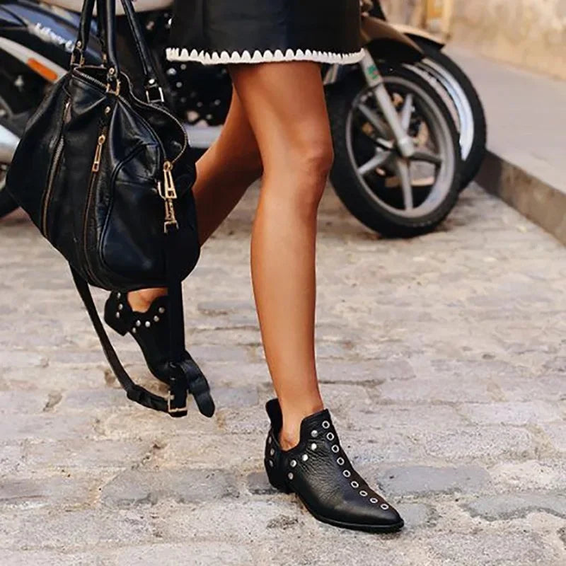 Santiag basse noir Simili Cuir Femme - Clous, bout pointu
