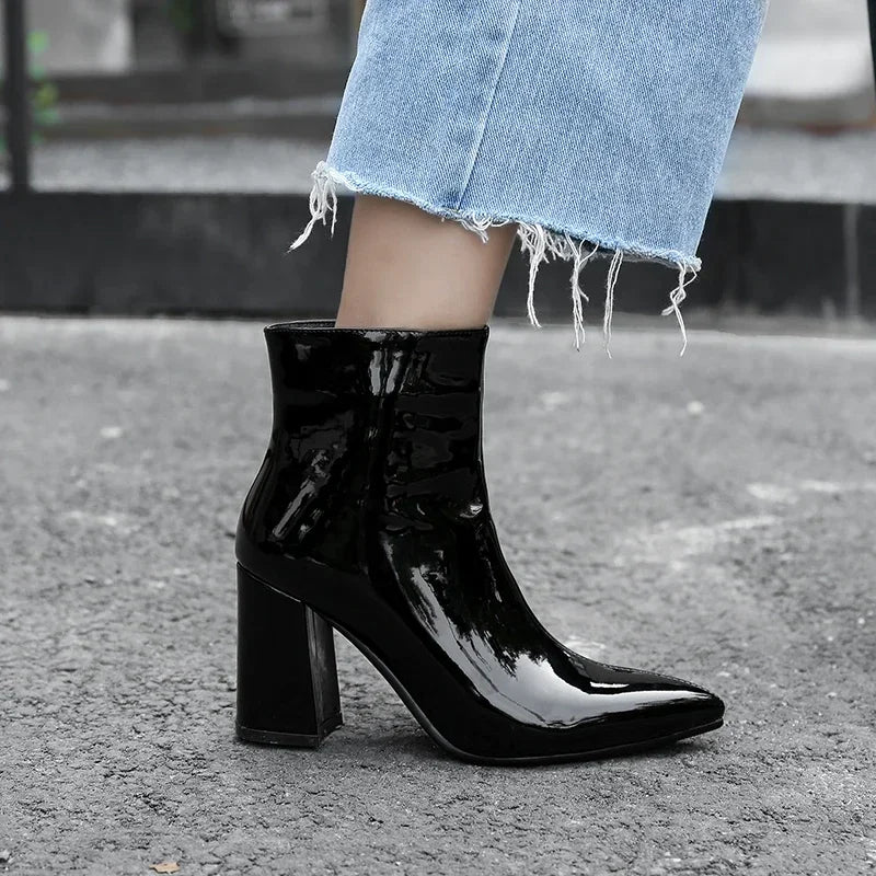 Bottine à talon noir Synthétique Femme - Style cowboy, verni