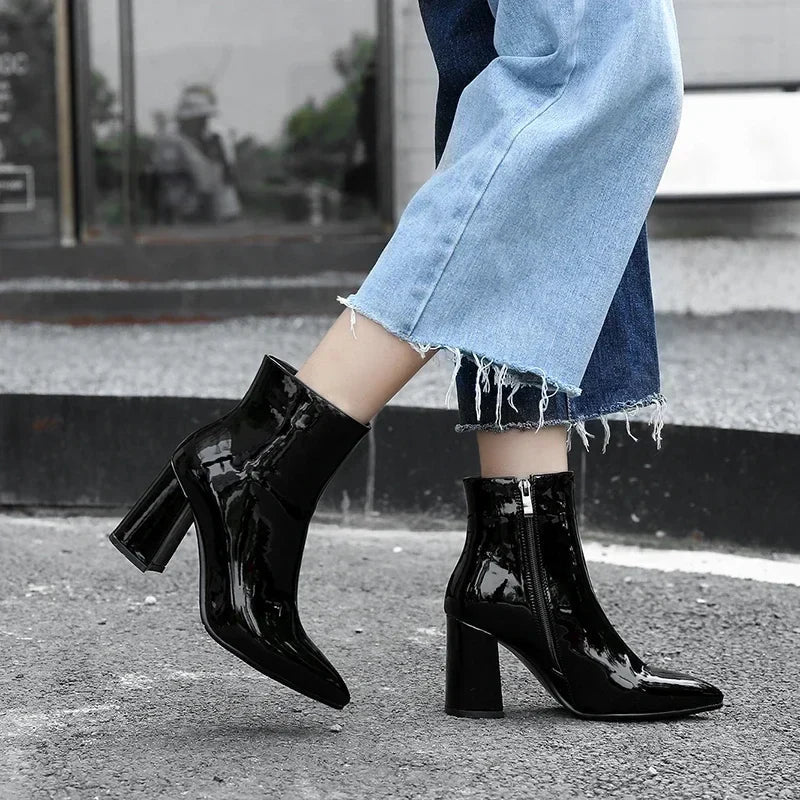 Bottine à talon noir Synthétique Femme - Style cowboy, verni