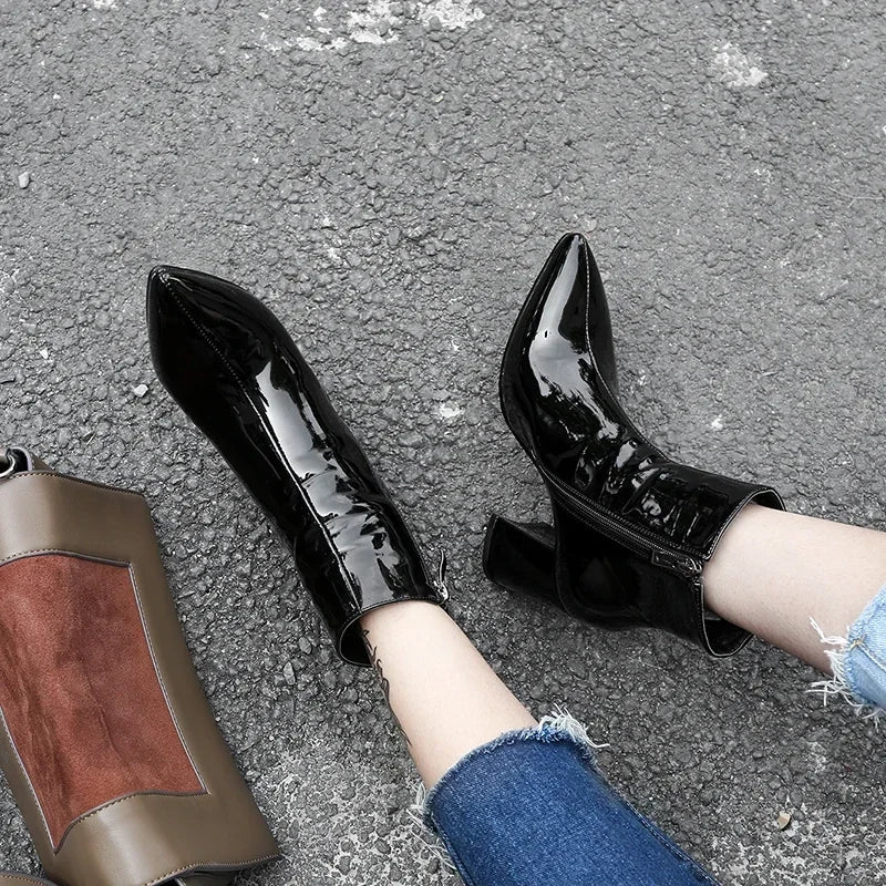 Bottine à talon noir Synthétique Femme - Style cowboy, verni