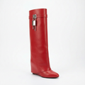 Botte haute rouge Cuir Femme - Cadenas argenté