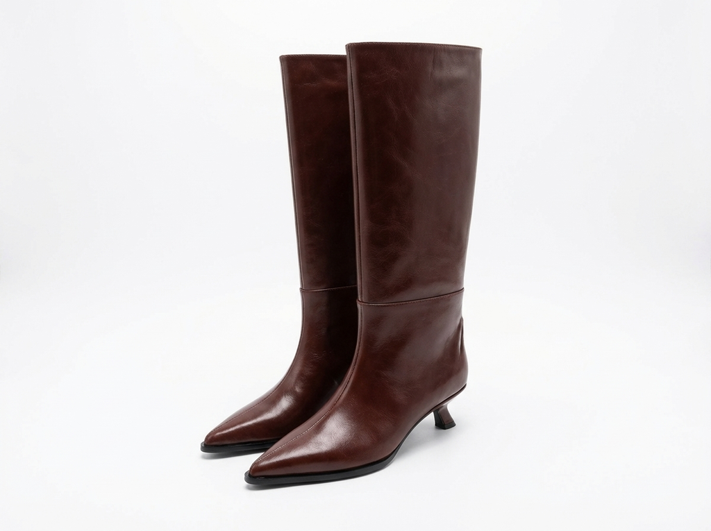 Botte haute marron foncé Cuir Femme - Bout pointu, talon évasé