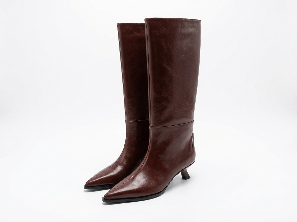 Botte haute marron foncé Cuir Femme - Bout pointu, talon évasé