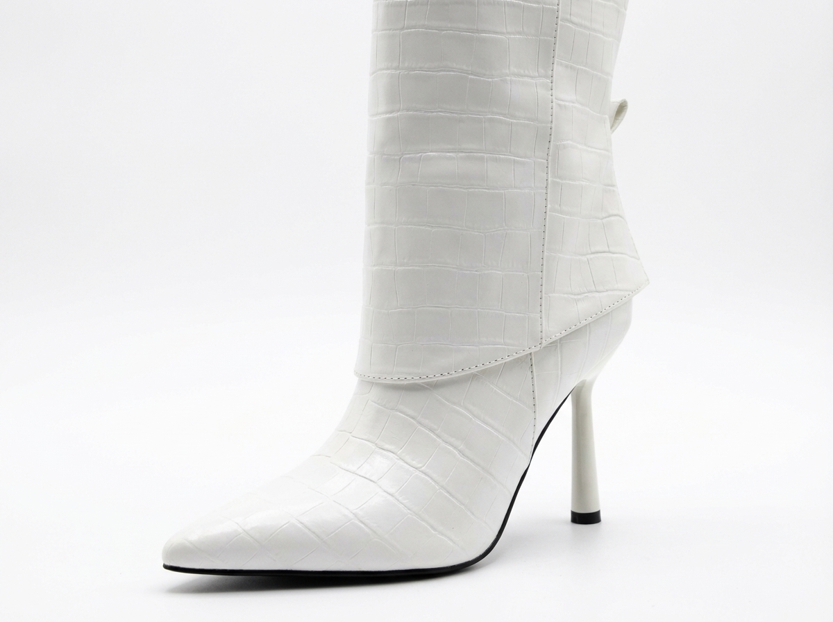 Botte haute blanc Synthétique Femme - Effet crocodile