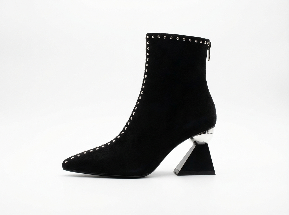 Bottine à talon noir Daim Synthétique Femme - Bout pointu, clous
